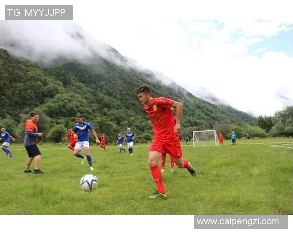 成都足球队挑战赛特别报道：从低谷到巅峰的奋斗与突破之路