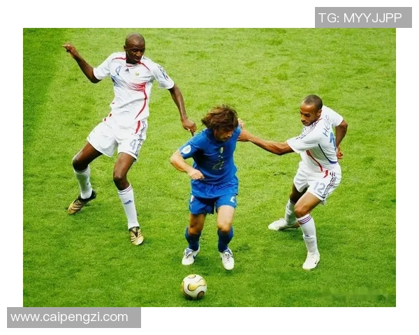 最迷人的足球明星背后的故事与魅力揭秘